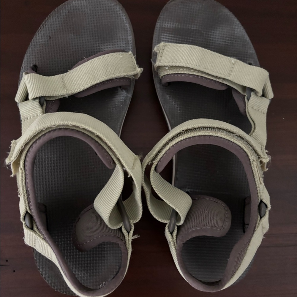 Teva Universal Trail Sage Green 8 B (M)